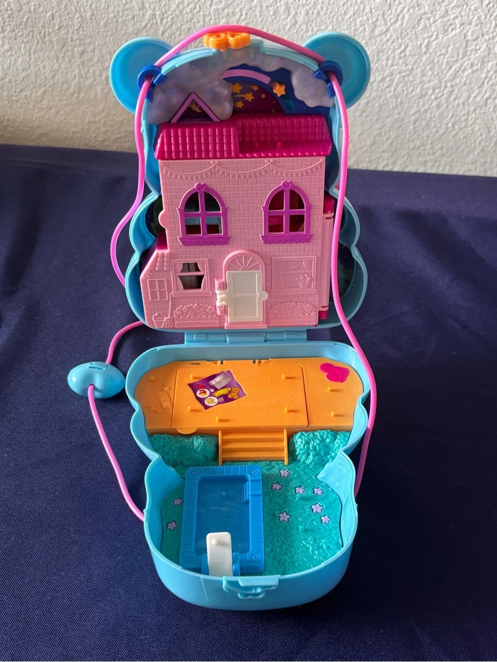 Polly Pocket Lot Of 3 Compact Play sets With Mini Dolls And Accessories